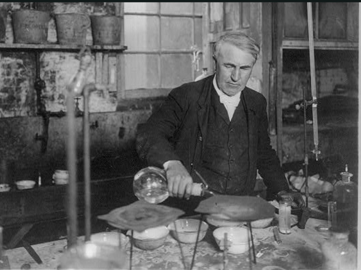 Thomas edison and the light bulb clearance